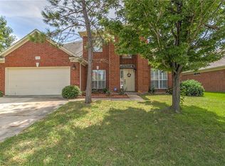 716 Gentry Dr, Arlington, TX 76018