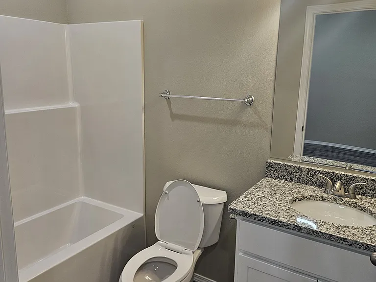 322 N Avenue B #A — Photo 5