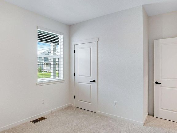 5th image of 1727 Knobby Pine Dr