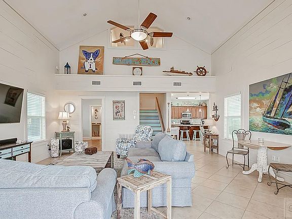 3rd image of 2788 Gulfview Ln #4