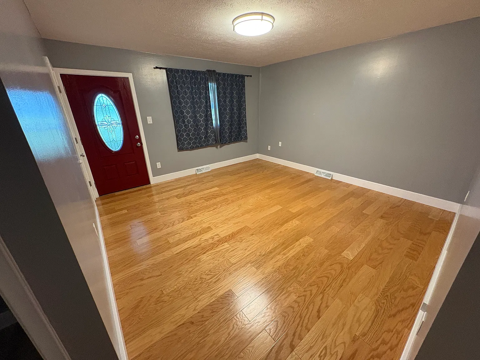 3175 & 3177 Pleasant Dr — Photo 3