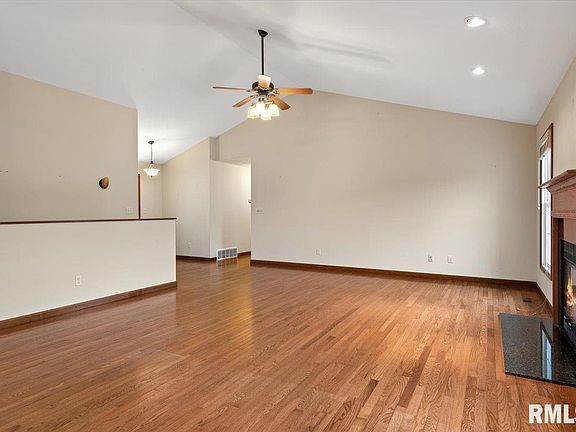 5th image of 5404 Jaeger Dr