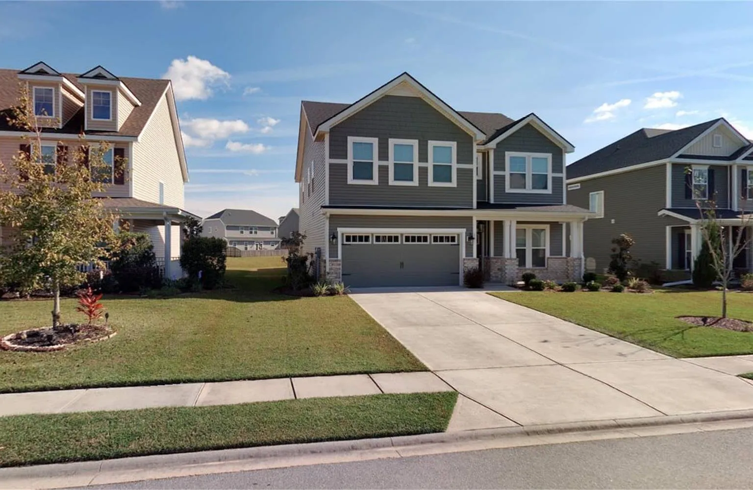 13 Brookhaven — Photo 2