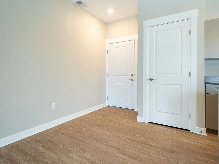 1-web-or-mls-2111-heyboer-dr_12102024