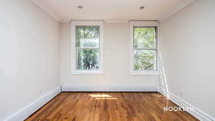 Rented by Nooklyn NYC LLC | media 9