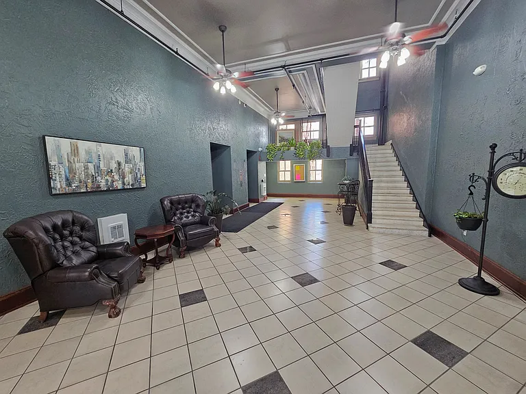 112 W Washington Blvd #328 — Photo 11