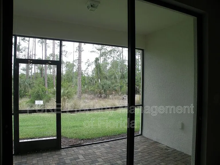 9176 Glenforest Dr — Photo 16