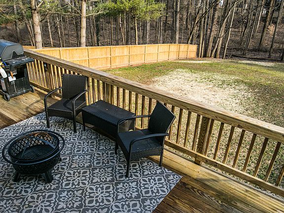 2nd image of 9577 Camelot Ct