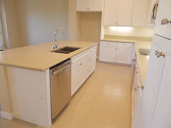 3rd image of 201 Westpark Ct Unit 801