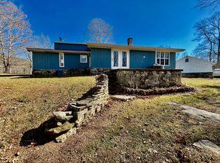 135 Gomer Dr, Burnside, KY 42519