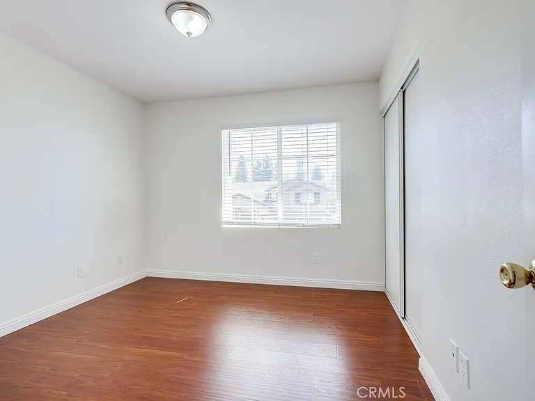 321 Riley Ct — Photo 41
