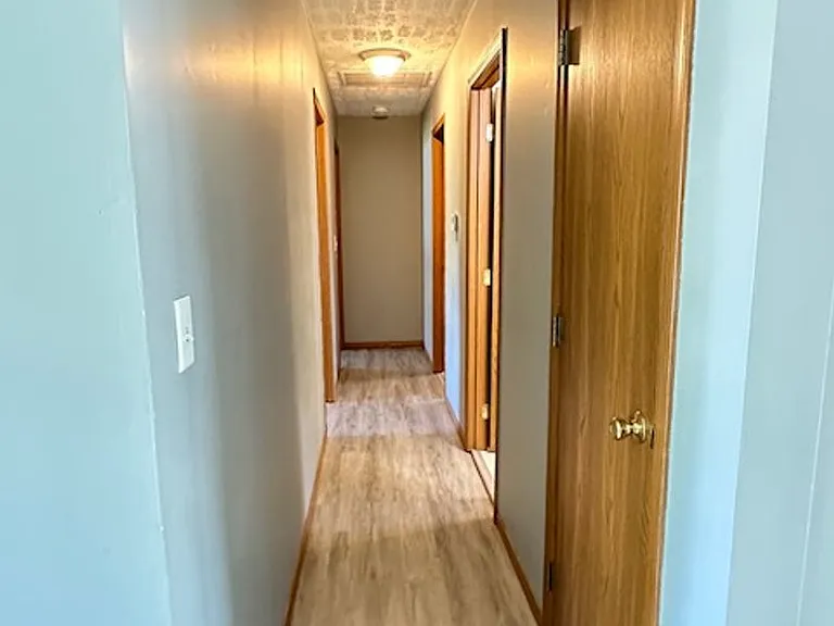 140 E Stewart St — Photo 26