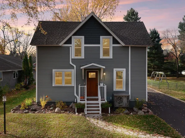 745 9th St SW, Pine City, MN 55063