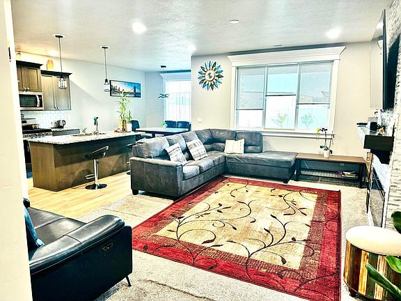 2nd image of 2345 E Tiger Lily Dr