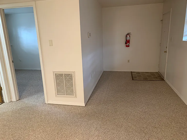 2200 N Susquehanna Trl #15 — Photo 10