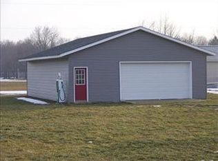 70788 Sterling Dr, Edwardsburg, MI 49112
