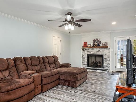 5th image of 3552 Foxhaven Dr