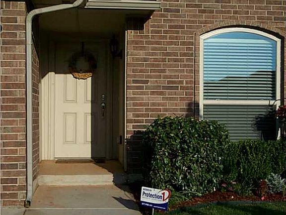 3rd image of 19805 Vista Ave