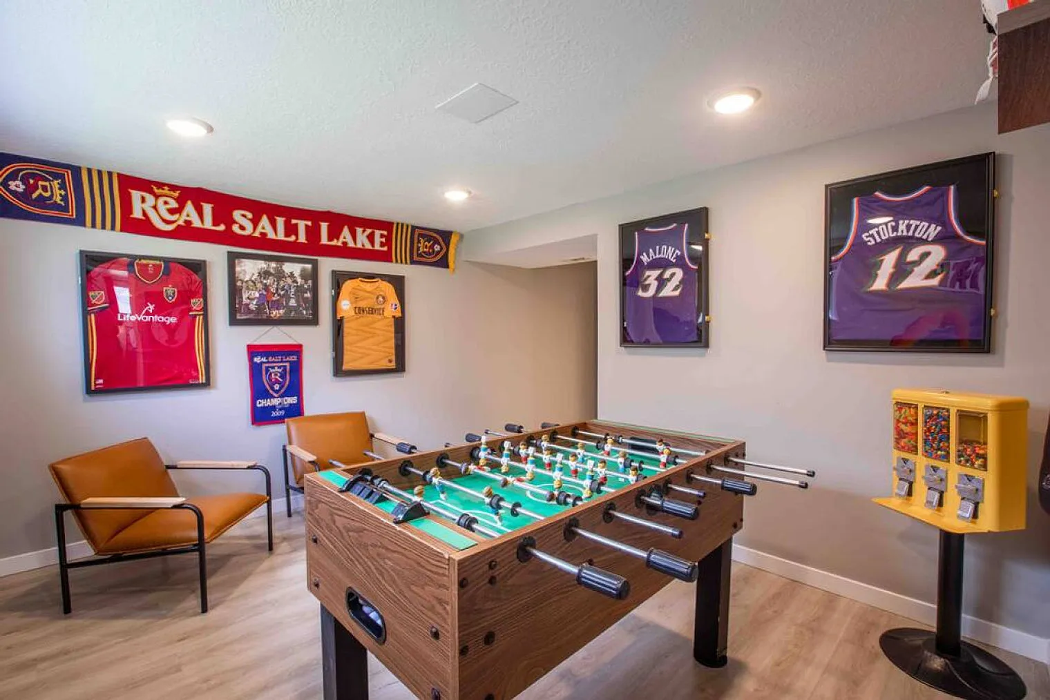 4 bed, 2.0 bath, 1797 sqft, $3,455 — Photo 4