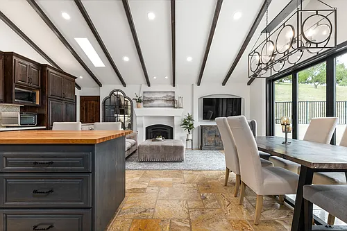 680 Corral Pl Photo 1