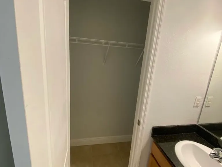 2950 SW 35th Pl #50 — Photo 17