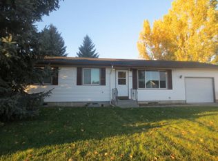 1035 Surrey Ln, Blackfoot, ID 83221
