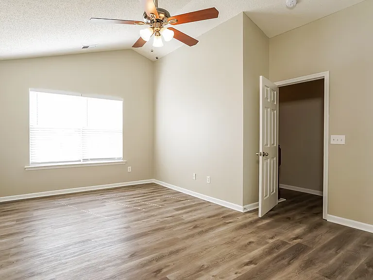 6004 Silkwater Ct — Photo 8