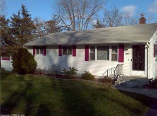 230 Ridgewood Rd, Middletown, CT 06457