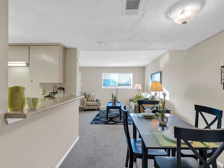 Windsong Apartments — Photo 51