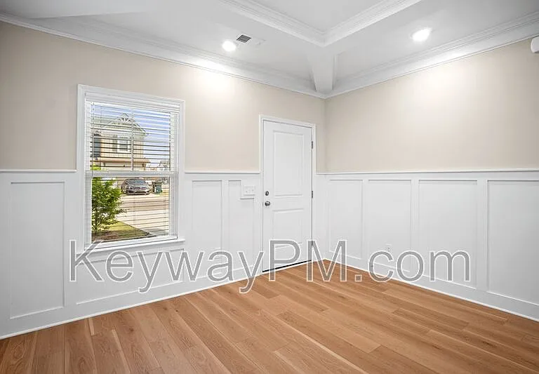 3055 Venetian Dr — Photo 3
