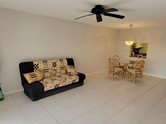 4th image of 2304 S Cypress Bend Dr APT 611