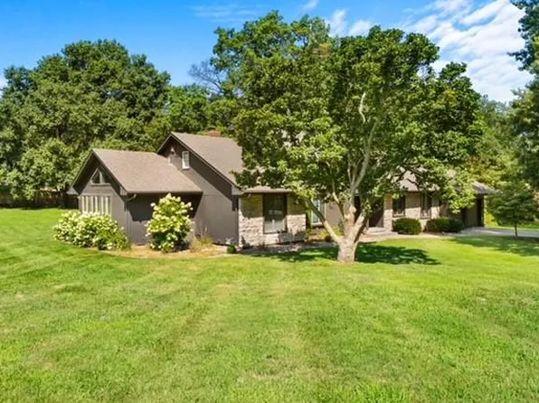 1000 Main St, Higginsville, MO 64037