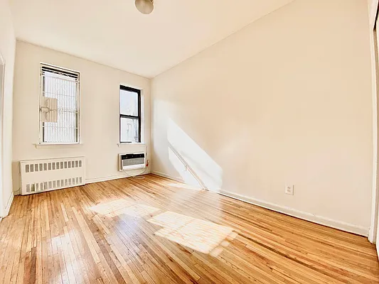 Rented by Bond New York | media 1