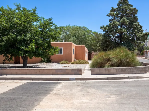 836 Arizona St SE, Albuquerque, NM 87108