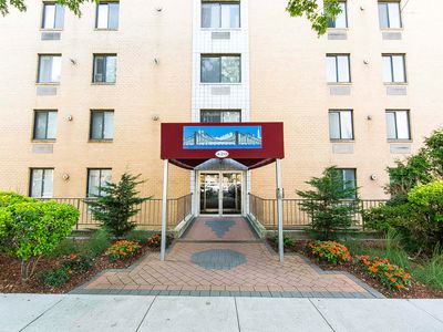 420 64th St APT 9E, Brooklyn, NY, 11220