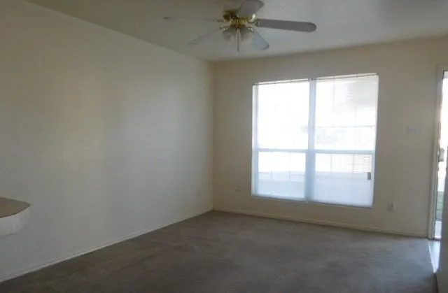 4207 Alan Kent Dr #B — Photo 3