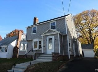 535 Savoy St, Bridgeport, CT 06606