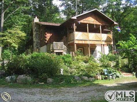 Front of House_1.JPG