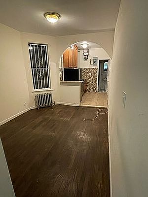 1st image of 133 E 97th St APT 4