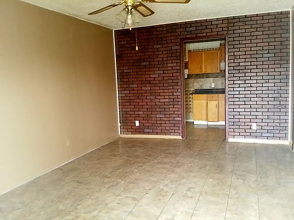 3rd image of 3809 Sherry Ln
