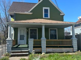 5885 Cable Ave, Cleveland, OH 44127