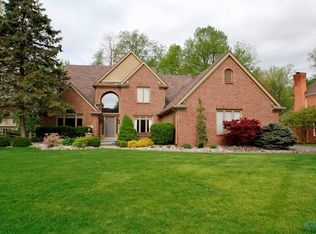 5305 Spring Meadow Ln, Sylvania, OH 43560