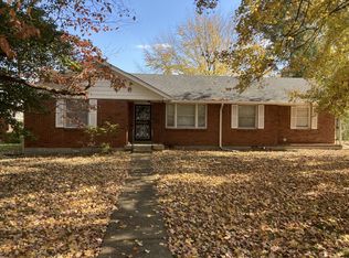 27 Lealand Dr, Clarksville, TN 37042