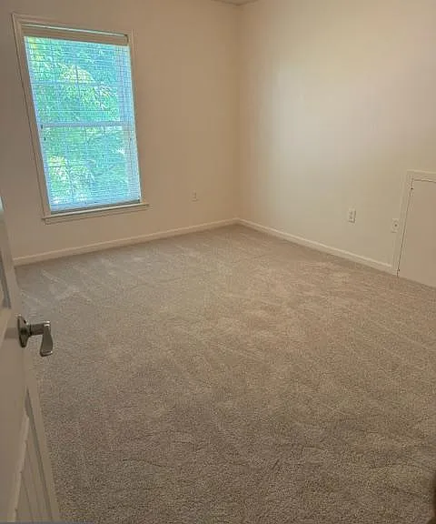 111 Village Dr — Photo 16