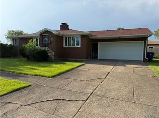 71 Carmen Rd, Amherst, NY 14226