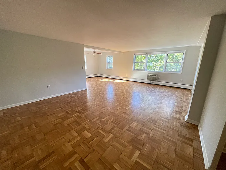 6010 Kennedy Blvd E #31 — Photo 17