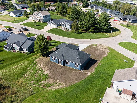 4th image of 333 Drumlin Loop