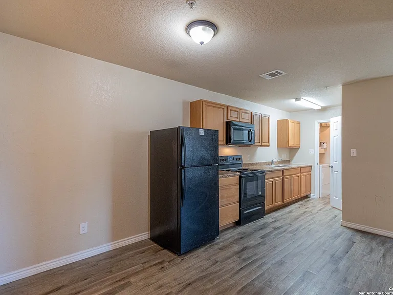 8111 Landing Ave #1101 — Photo 6