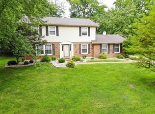 10325 Golterman Dr, Saint Louis, MO 63126