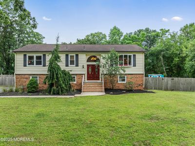 72 Molly Pitcher Lane, Freehold, NJ, 07728